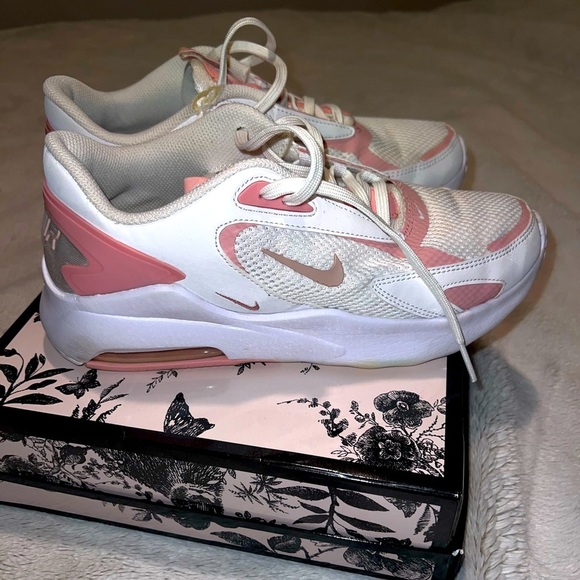 Nike Shoes - Nike shoes